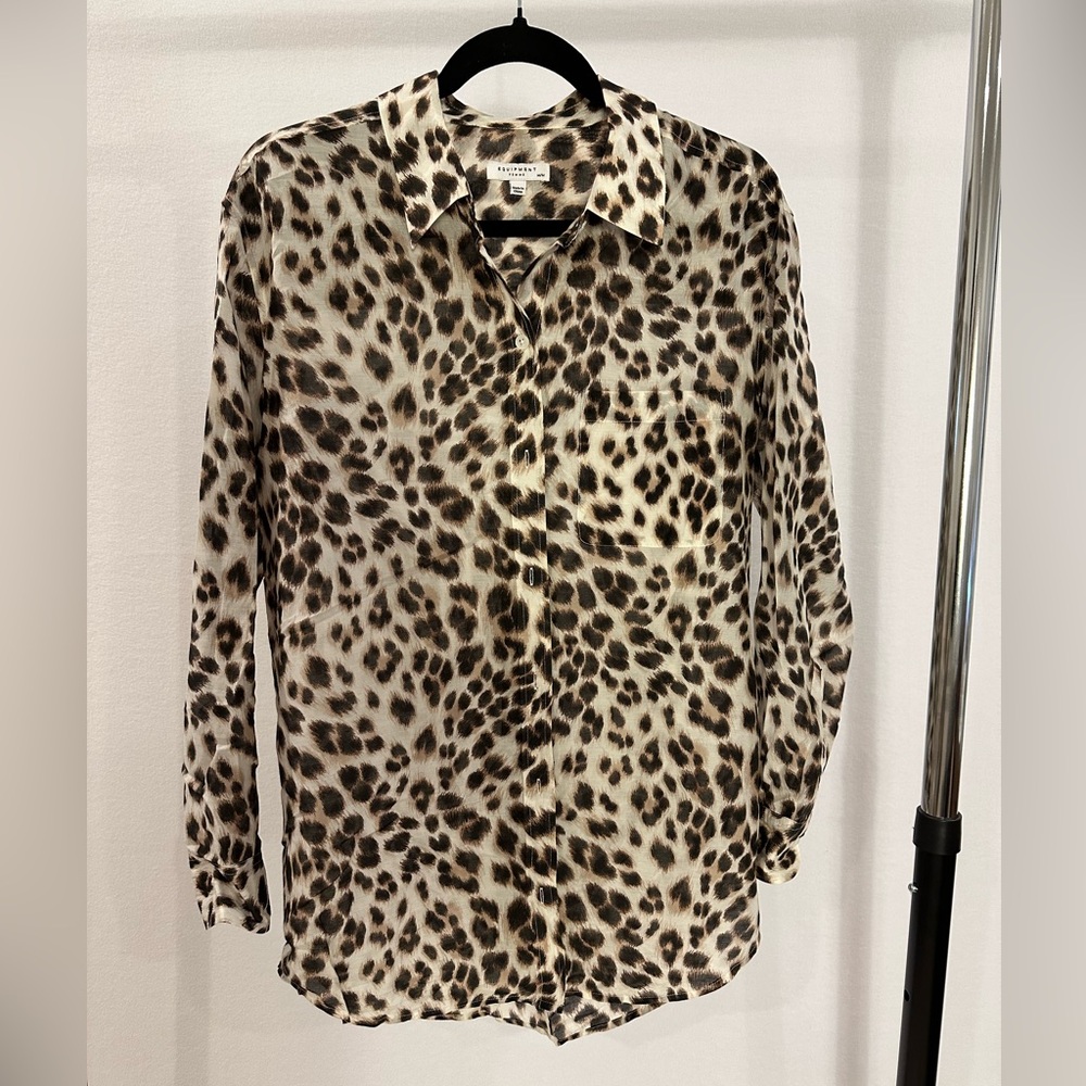 Equipment size Medium blouse
